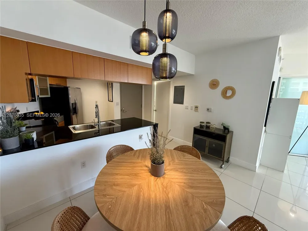 1750 Bayshore Dr #2202 Miami, FL 33132