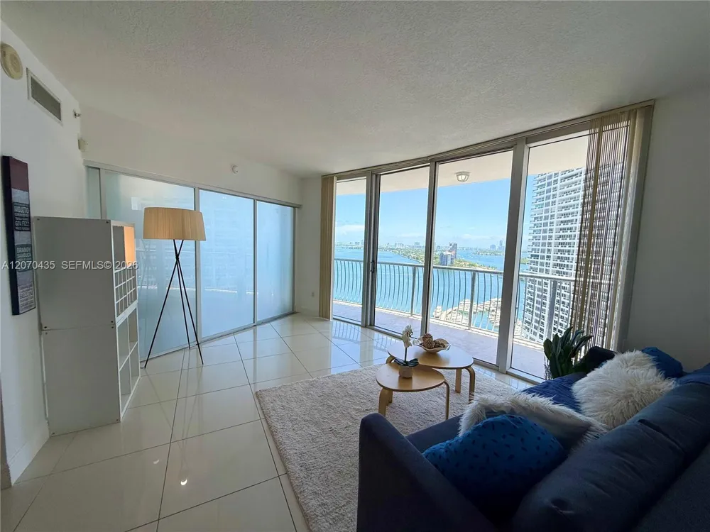 1750 Bayshore Dr #2202 Miami, FL 33132