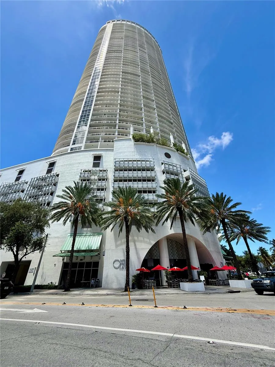 1750 Bayshore Dr #2202 Miami, FL 33132