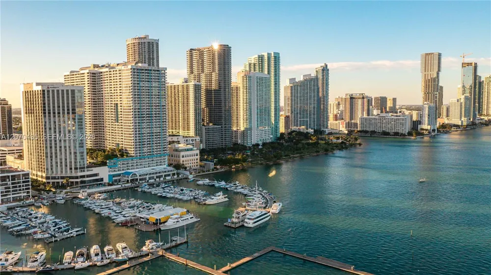 1750 Bayshore Dr #2202 Miami, FL 33132