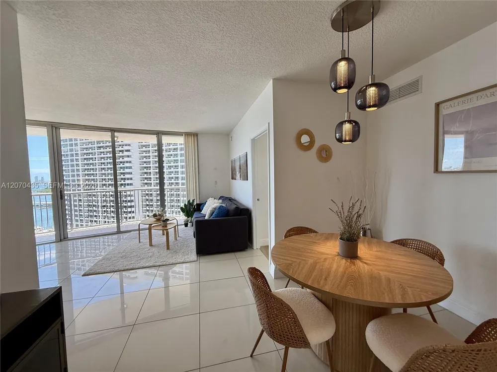 1750 Bayshore Dr #2202 Miami, FL 33132