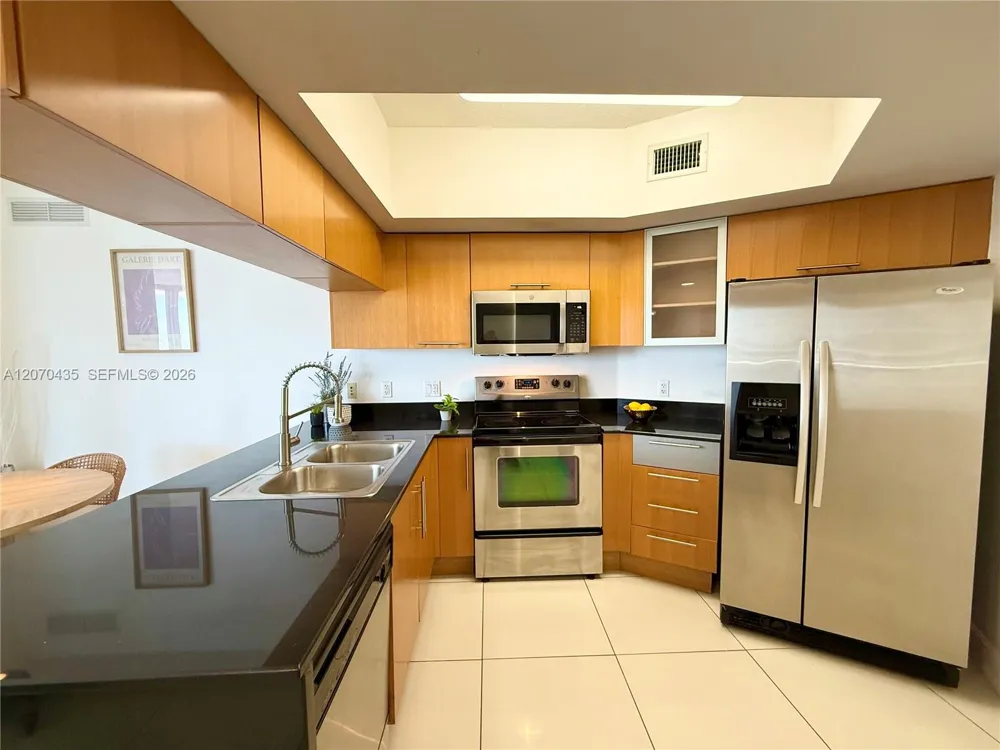 1750 Bayshore Dr #2202 Miami, FL 33132