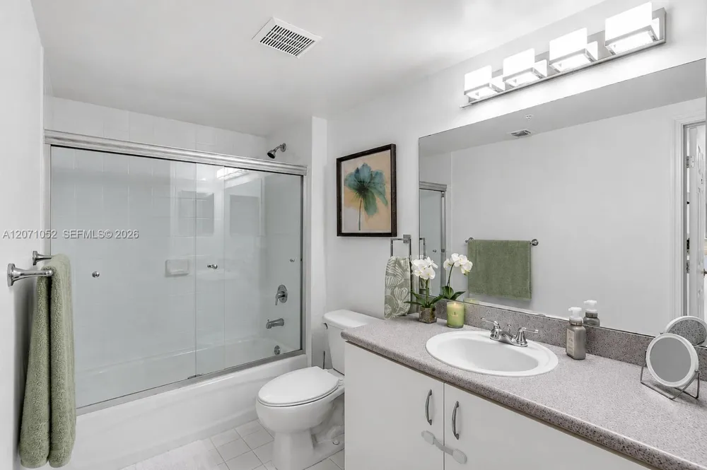 816 NW 11th St #607 Miami, FL 33136