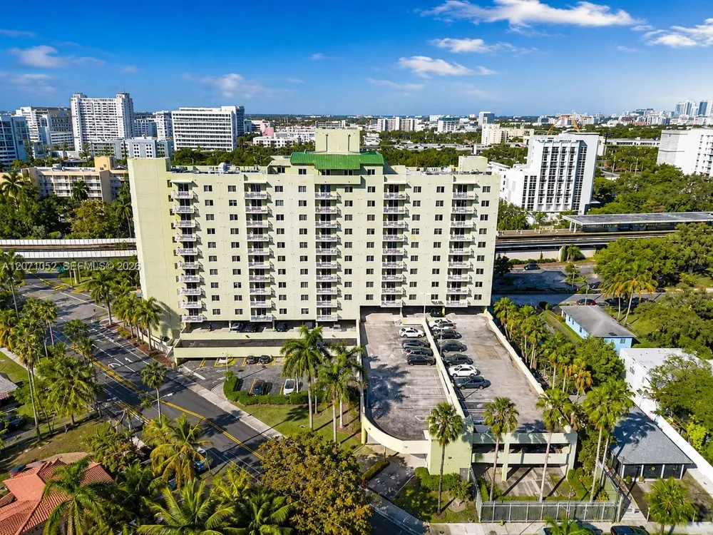 816 NW 11th St #607 Miami, FL 33136