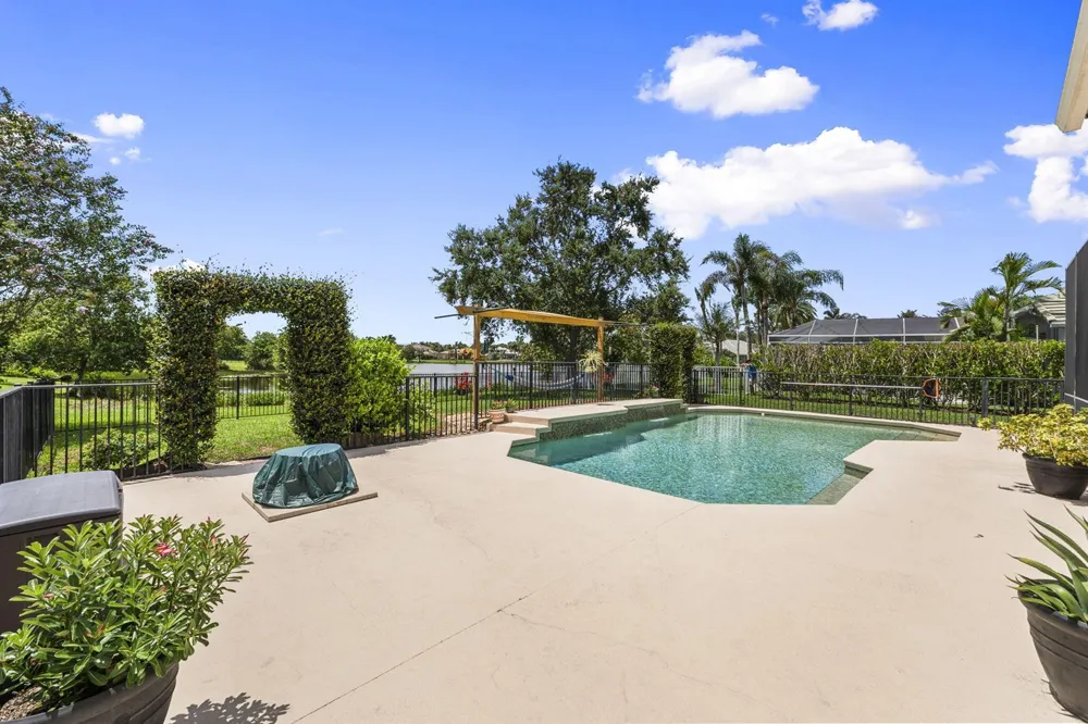 2182 SW Dove Canyon Way Palm City, FL 34990