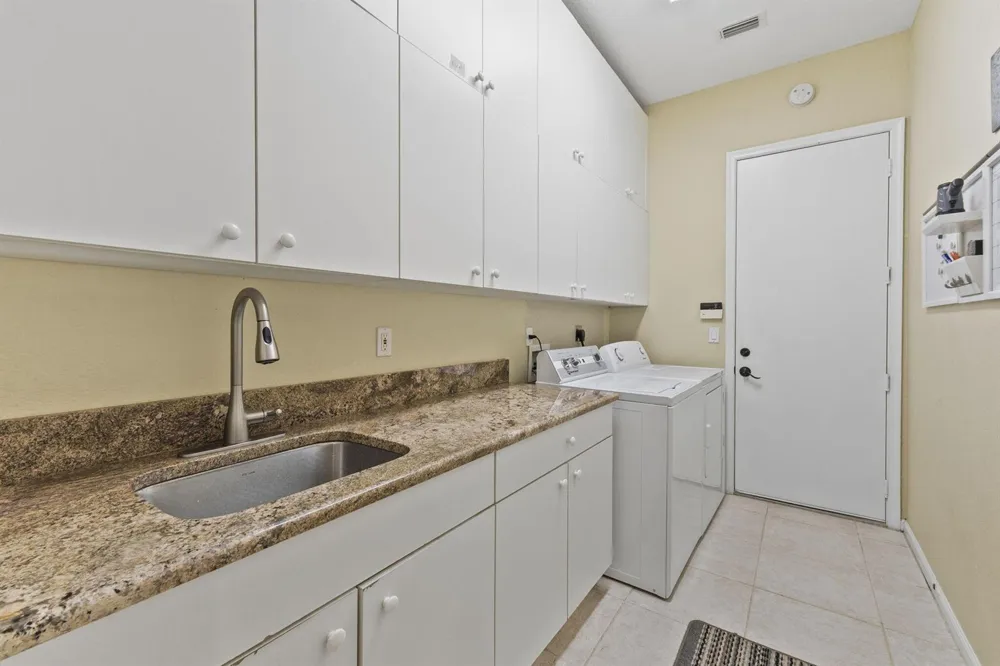 2182 SW Dove Canyon Way Palm City, FL 34990