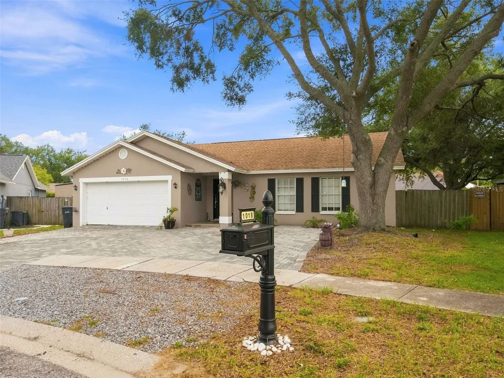 1018 PEACHWOOD DRIVE Brandon, FL 33510