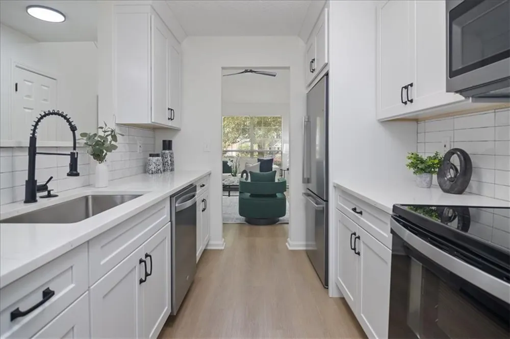 4033 Ravenwood Court Union City, GA 30291