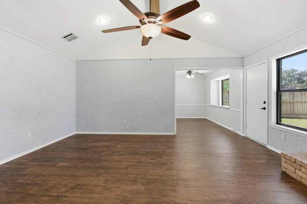 3721 Avenue R Rosenberg, TX 77471