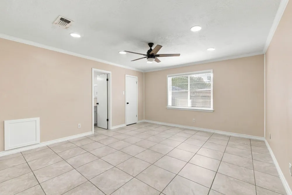 1302 Hawk Tree Drive College Station, TX 77845