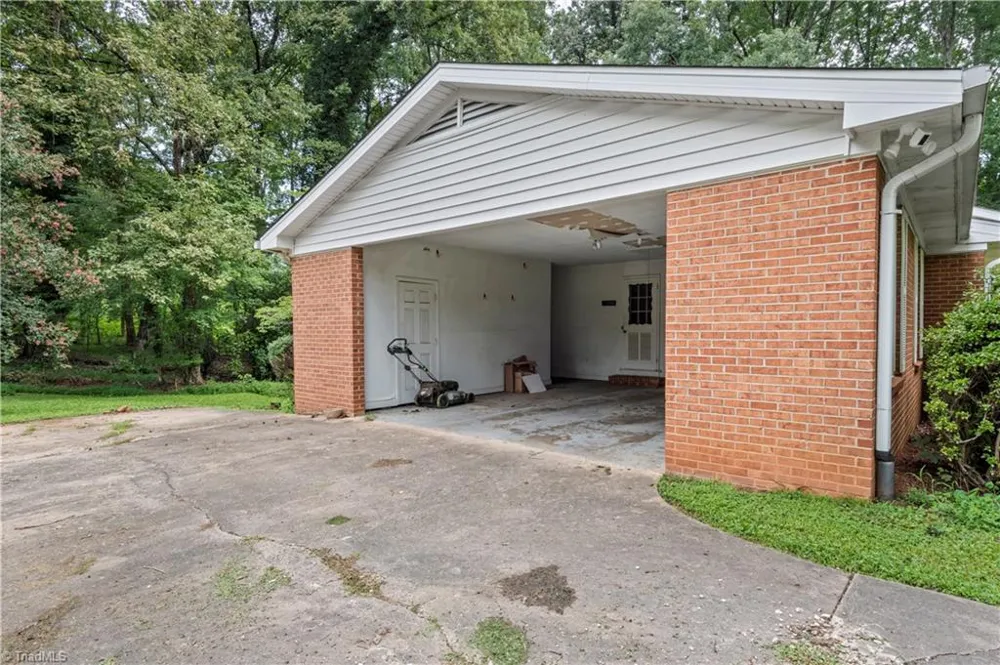 9600 Styers Ferry Road Lewisville, NC 27023
