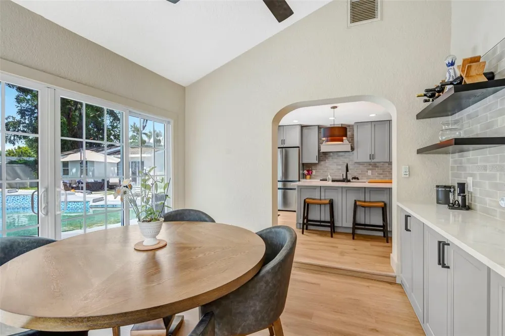 3819 W SAN MIGUEL STREET Tampa, FL 33629