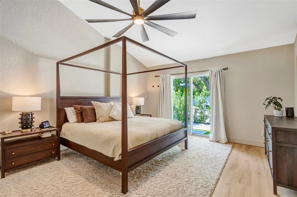 3819 W SAN MIGUEL STREET Tampa, FL 33629