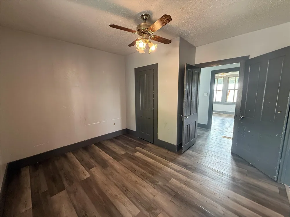 1515 Moulton Street Shiner, TX 77984