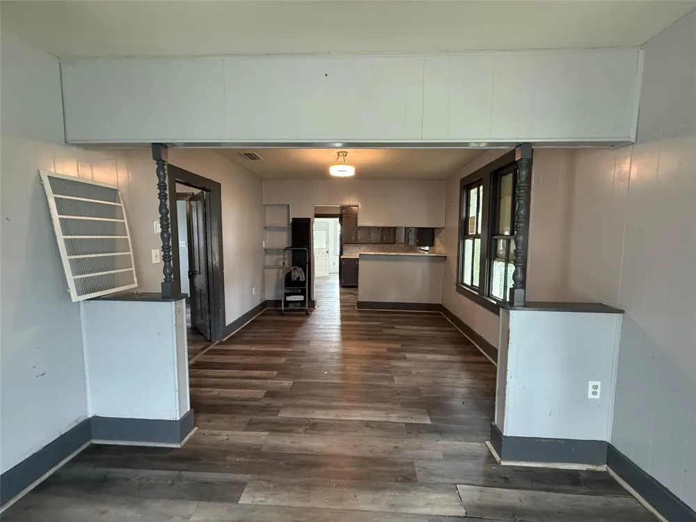 1515 Moulton Street Shiner, TX 77984