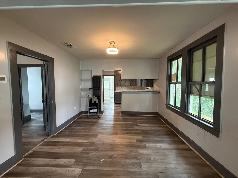 1515 Moulton Street Shiner, TX 77984