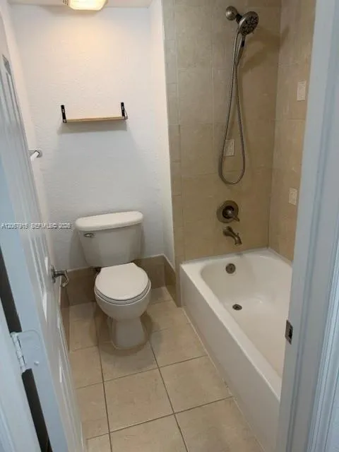 164 Lakeview Dr #204 Weston, FL 33326