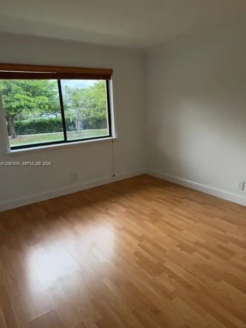 164 Lakeview Dr #204 Weston, FL 33326