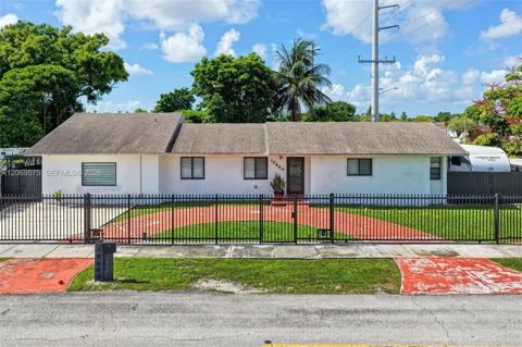 10660 SW 164th St