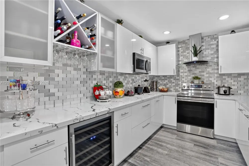 10660 SW 164th St Miami, FL 33157