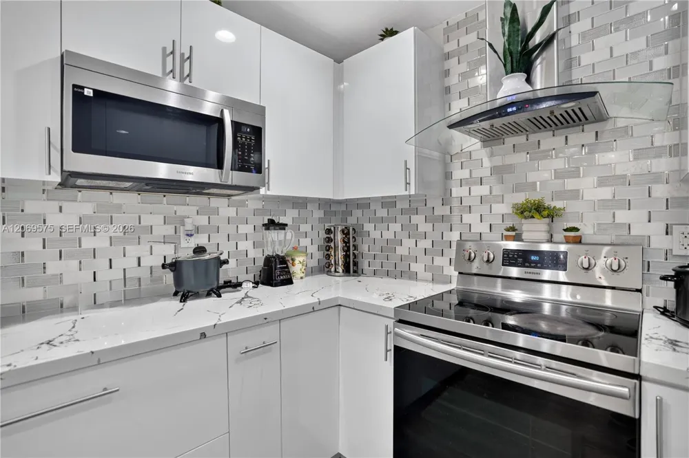 10660 SW 164th St Miami, FL 33157