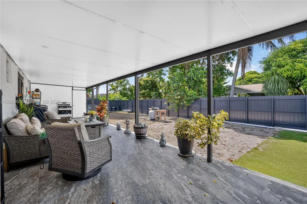 10660 SW 164th St Miami, FL 33157