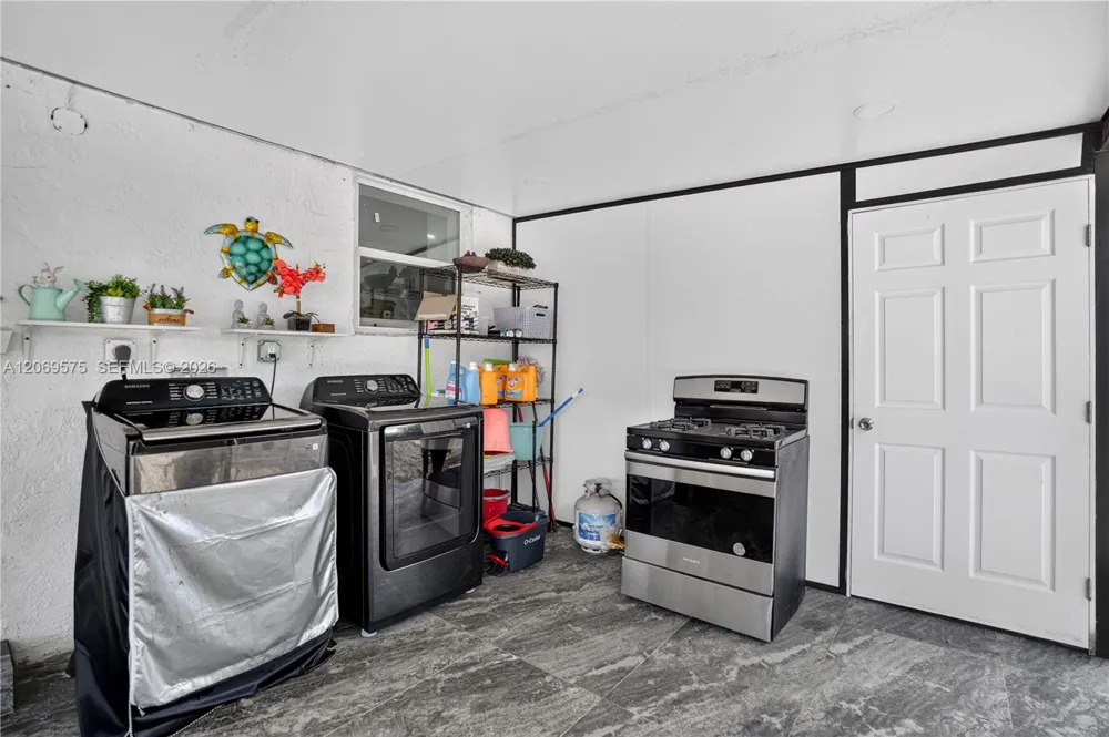 10660 SW 164th St Miami, FL 33157