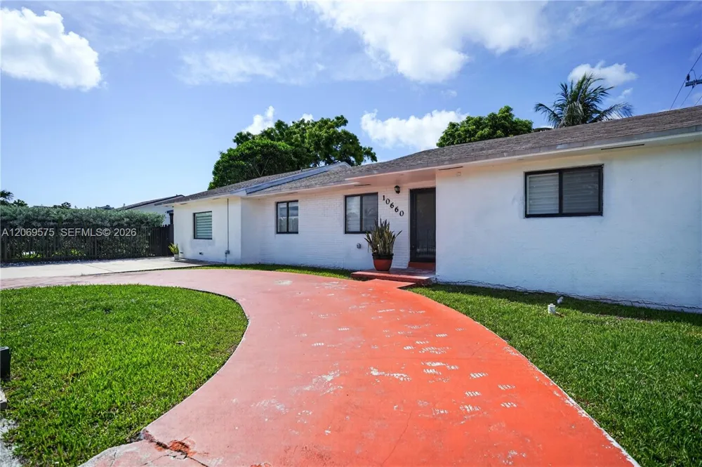 10660 SW 164th St Miami, FL 33157