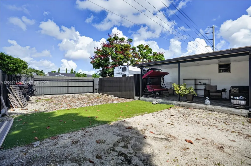 10660 SW 164th St Miami, FL 33157