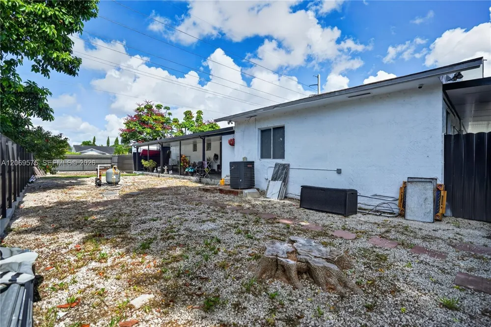 10660 SW 164th St Miami, FL 33157