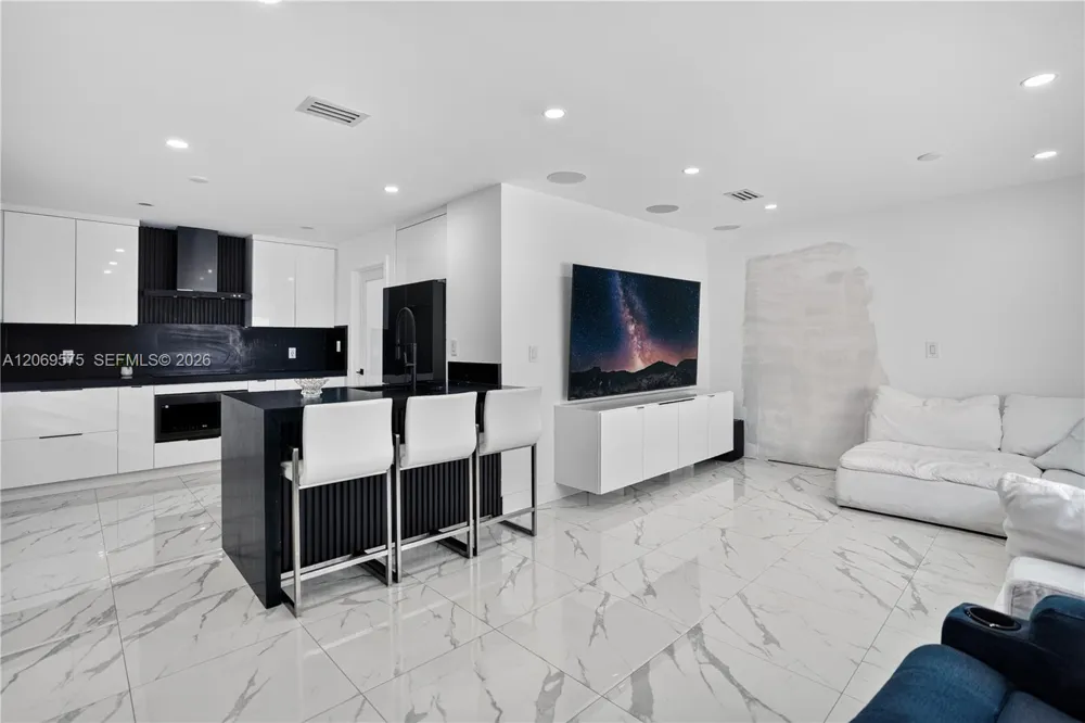 10660 SW 164th St Miami, FL 33157