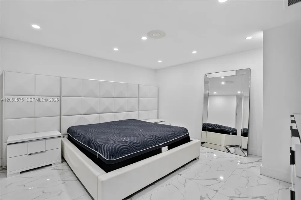 10660 SW 164th St Miami, FL 33157