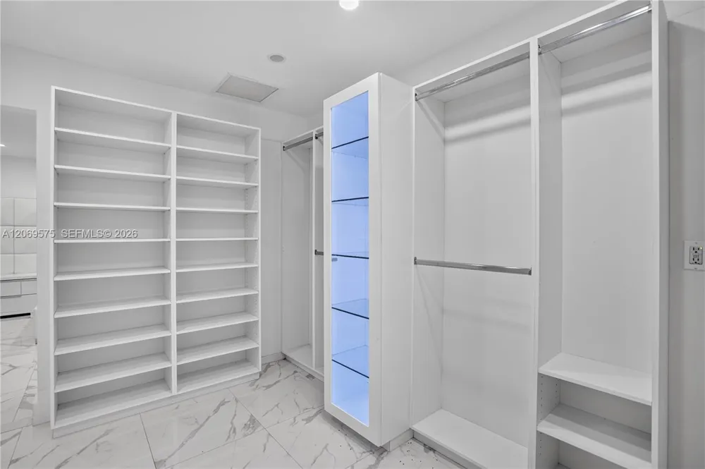 10660 SW 164th St Miami, FL 33157