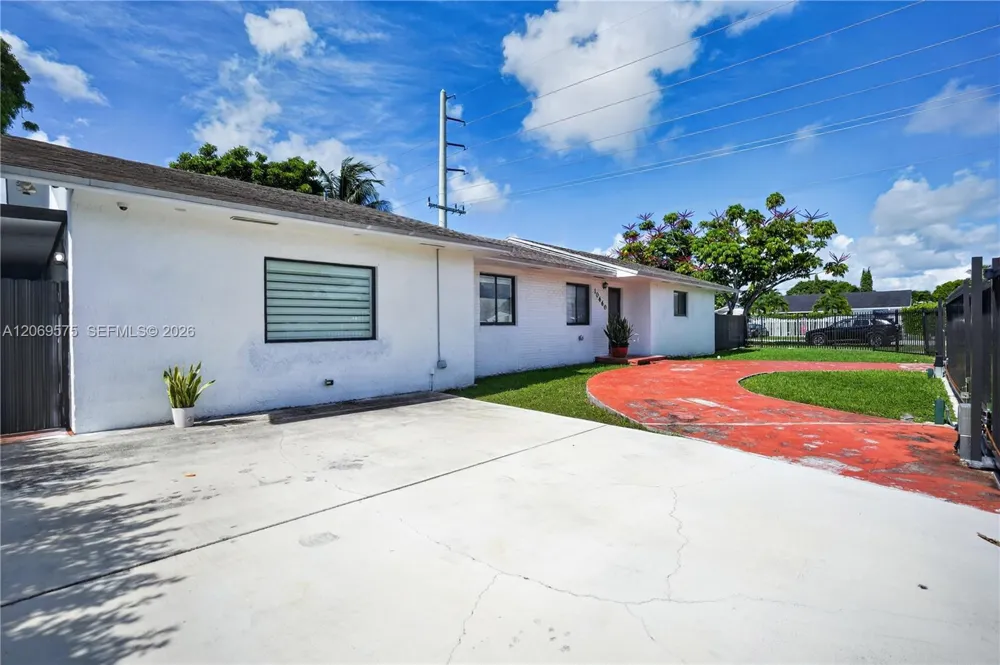 10660 SW 164th St Miami, FL 33157