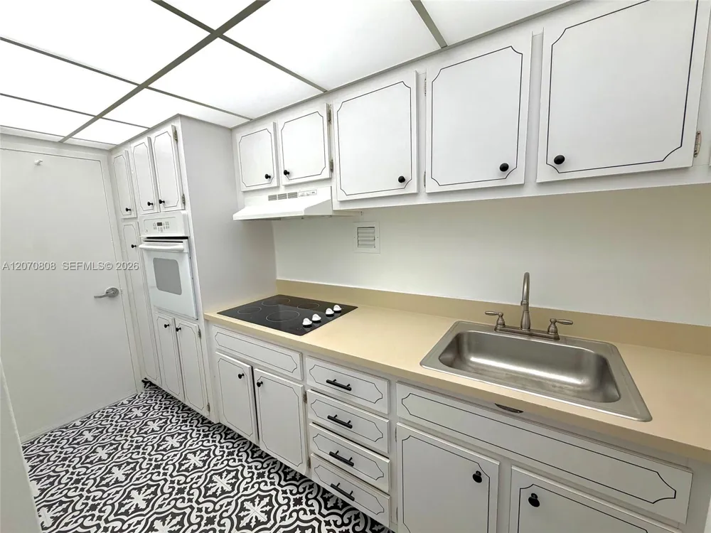 1200 West Ave #1002 Miami Beach, FL 33139