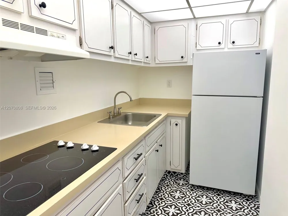 1200 West Ave #1002 Miami Beach, FL 33139