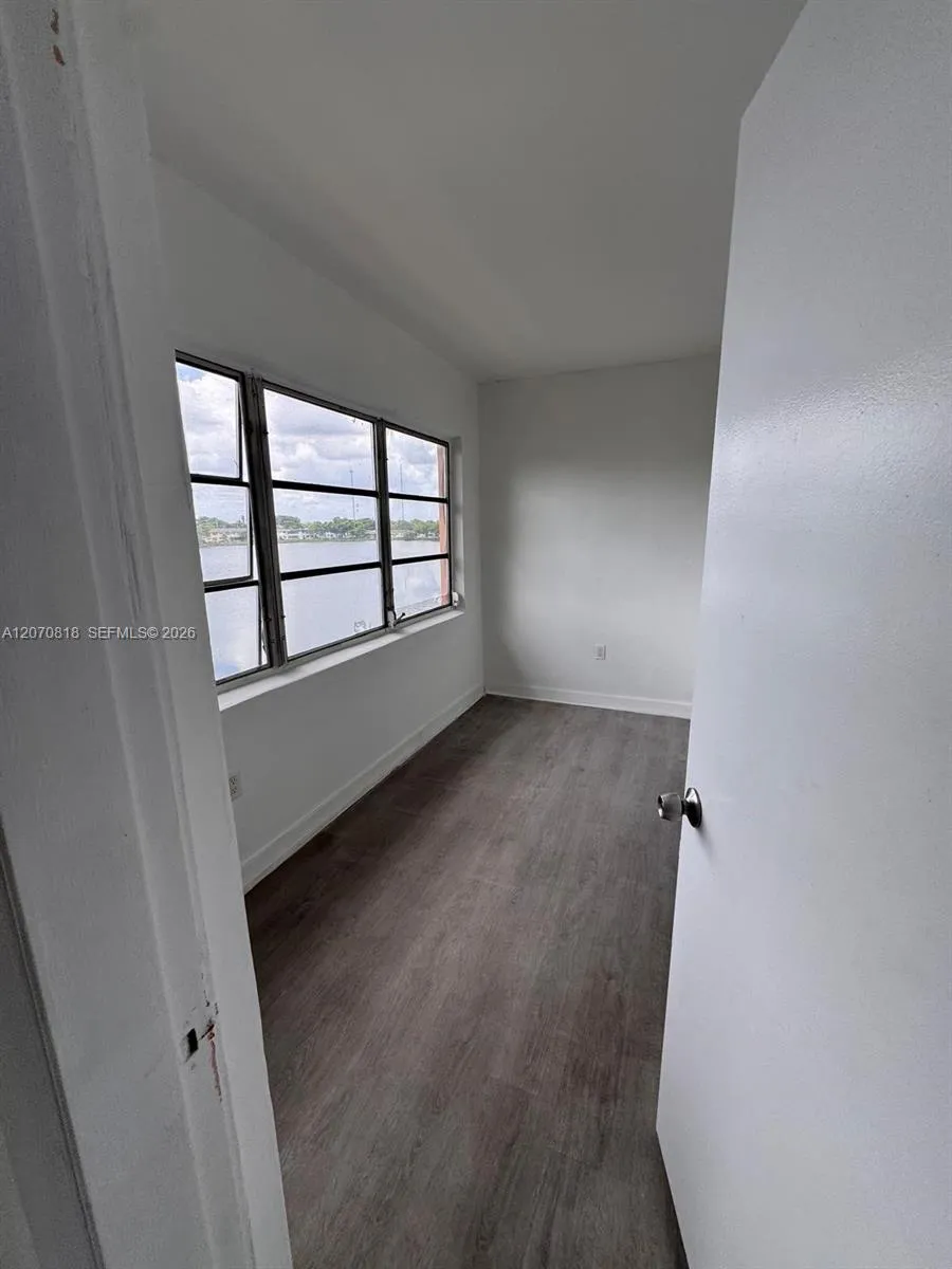 18700 NE 3rd Ct #626 Miami, FL 33179