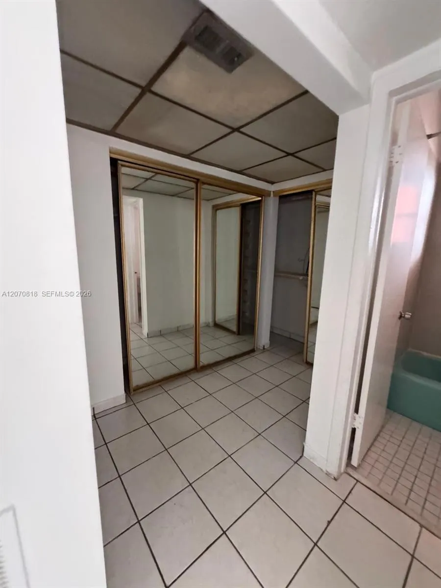 18700 NE 3rd Ct #626 Miami, FL 33179
