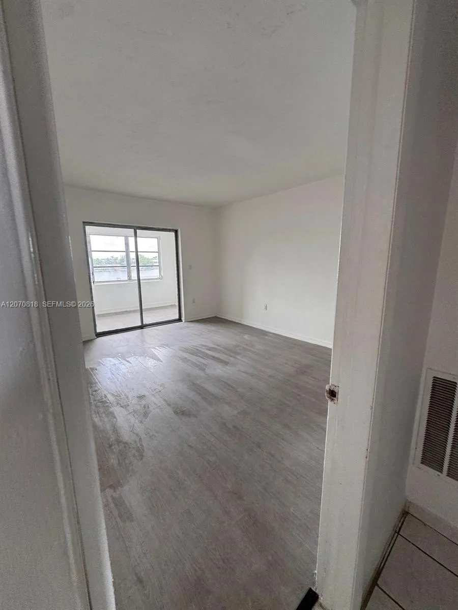 18700 NE 3rd Ct #626 Miami, FL 33179