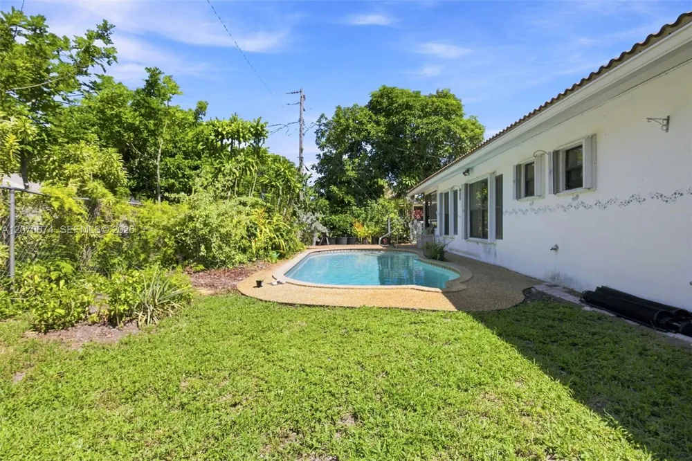 4121 NW 78th Way Coral Springs, FL 33065