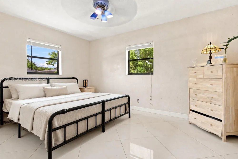 4121 NW 78th Way Coral Springs, FL 33065