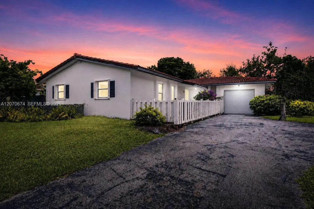 4121 NW 78th Way Coral Springs, FL 33065