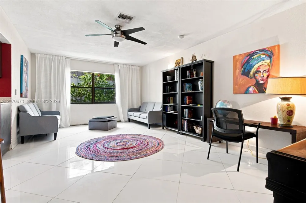 4121 NW 78th Way Coral Springs, FL 33065