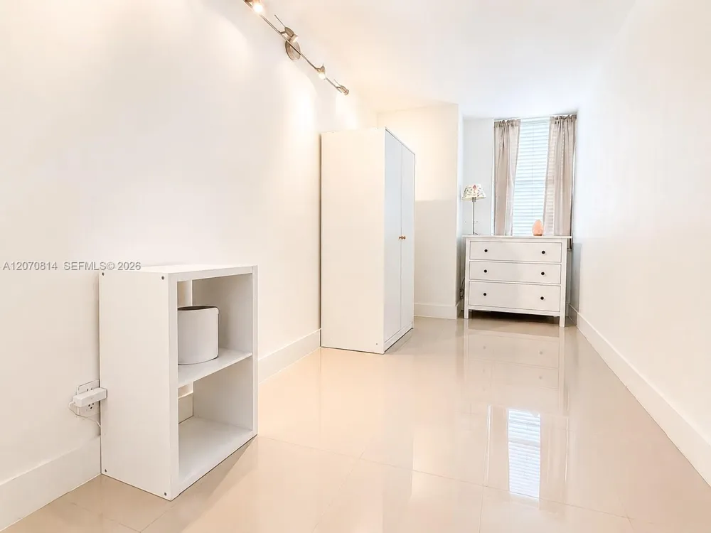 1865 S Ocean Dr #8I Hallandale Beach, FL 33009