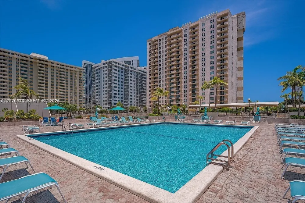 1865 S Ocean Dr #8I Hallandale Beach, FL 33009