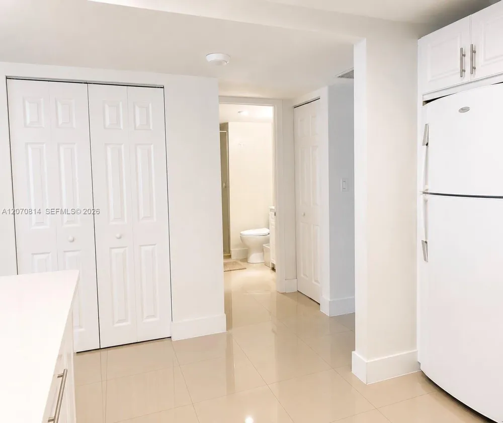 1865 S Ocean Dr #8I Hallandale Beach, FL 33009