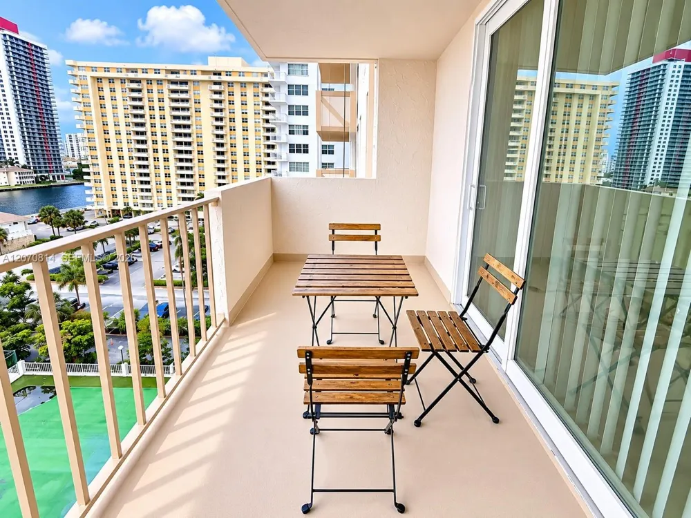 1865 S Ocean Dr #8I Hallandale Beach, FL 33009