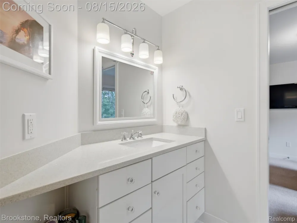 7655 Maple Ridge Court Independence Charter Township, MI 48346