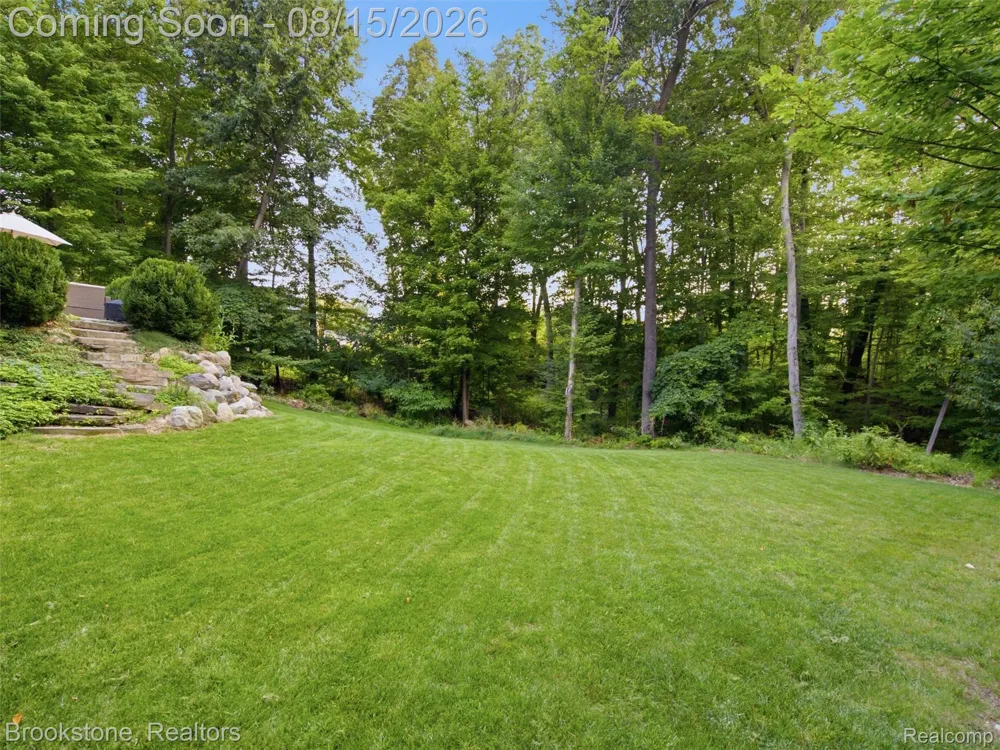 7655 Maple Ridge Court Independence Charter Township, MI 48346