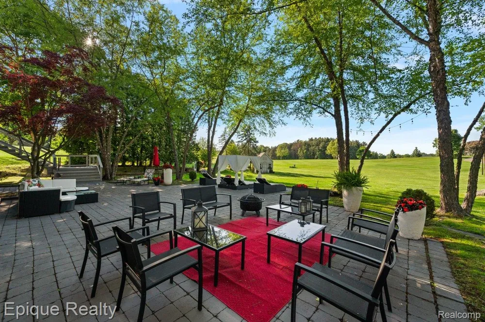 1848 Golf Ridge Drive S Bloomfield Hills City, MI 48302